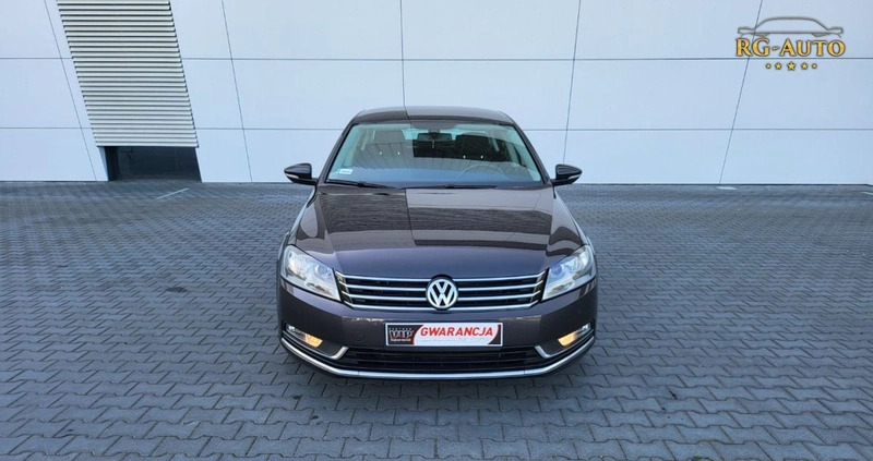 Volkswagen Passat cena 33900 przebieg: 240000, rok produkcji 2011 z Skawina małe 704